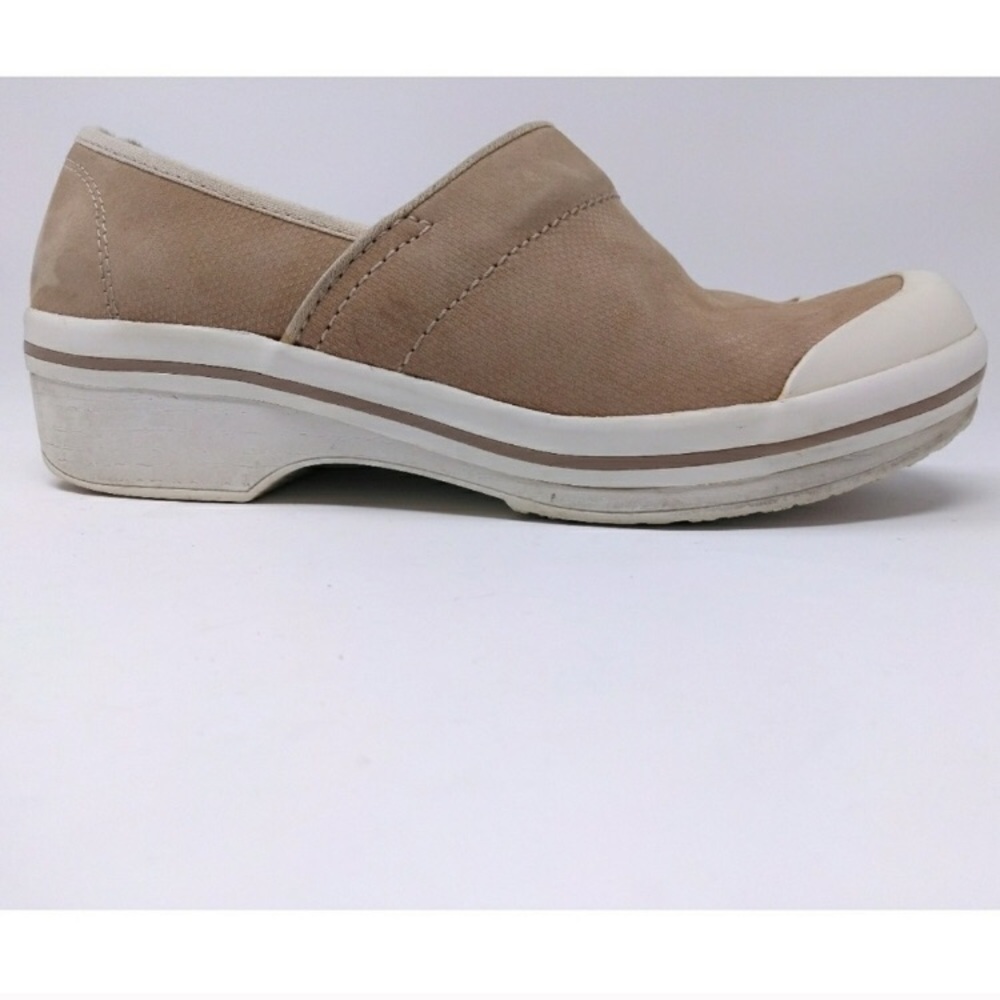 Dansko Casual Clogs - Picture 4 of 5